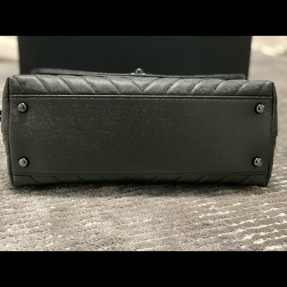 Chanel Chevron Quilted
Small Coco Handle SO BLACK - Picture 13 of 16